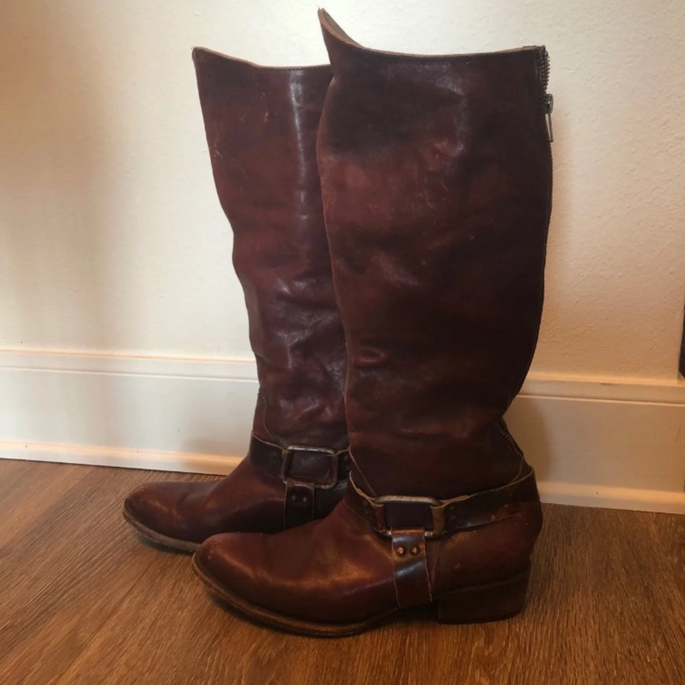 Women’s Freebird leather boots- 10